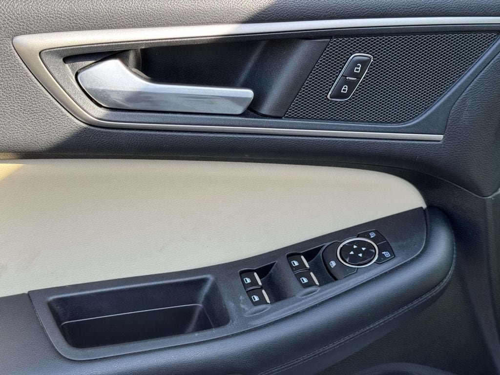 Certified 2022 Ford Edge SEL w/ Convenience Package AWD/4WD image 19