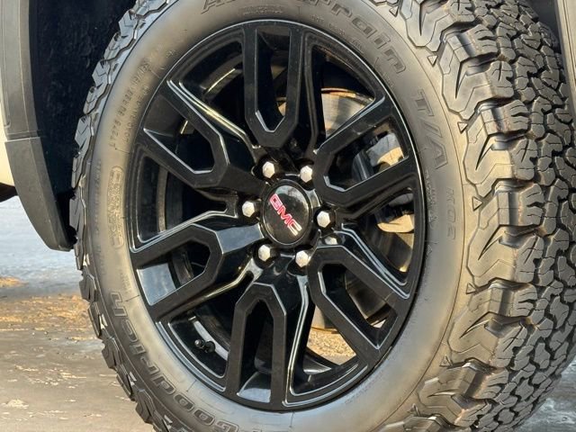 Used 2020 GMC Sierra 1500 Elevation w/ Elevation Value Package AWD/4WD image 16