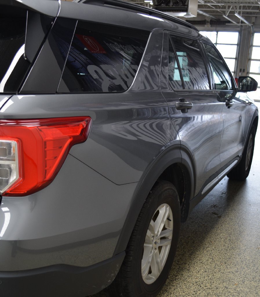 Certified 2024 Ford Explorer XLT w/ Equipment Group 202A AWD/4WD image 6