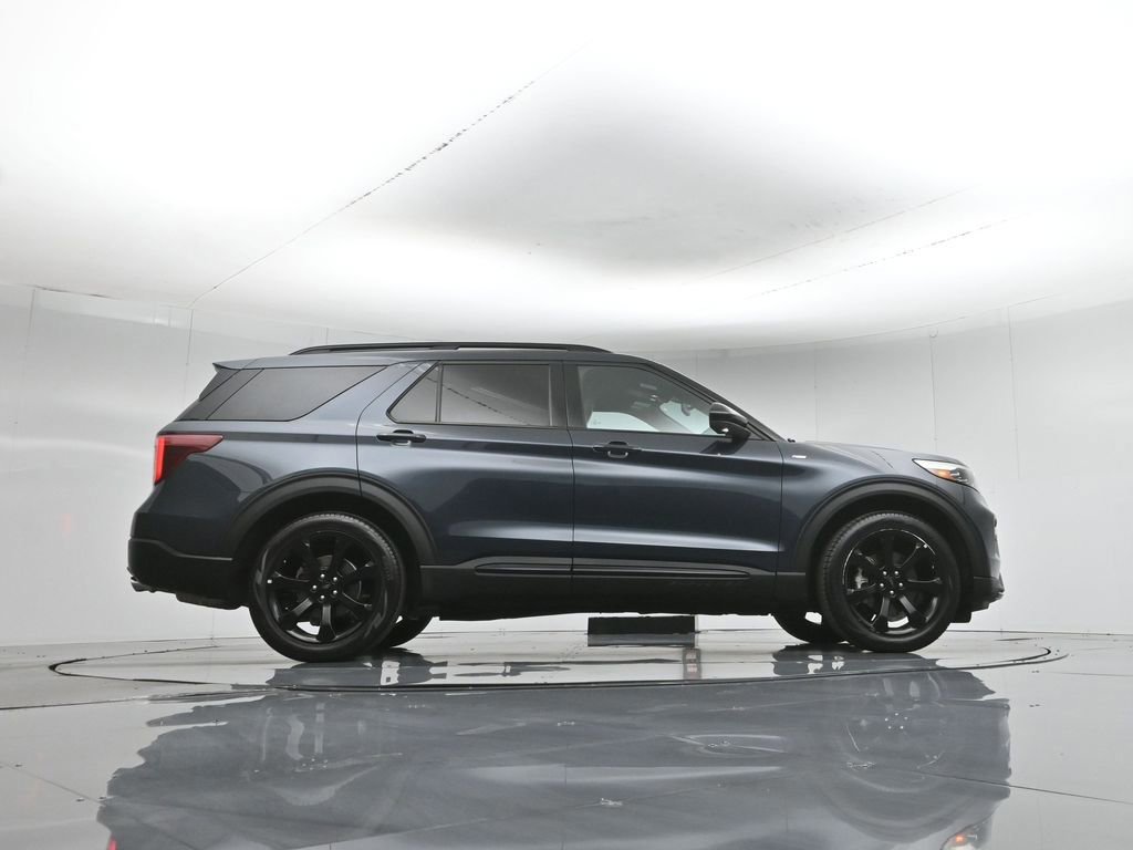 Certified 2023 Ford Explorer ST-Line w/ Class IV Trailer Tow Package RWD image 10