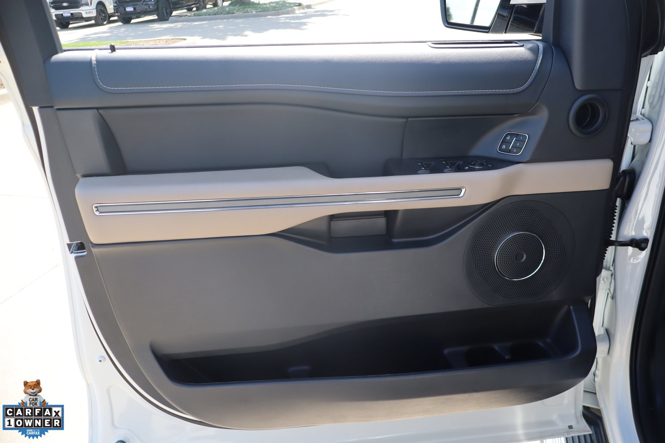 Certified 2024 Ford Expedition XLT RWD image 12