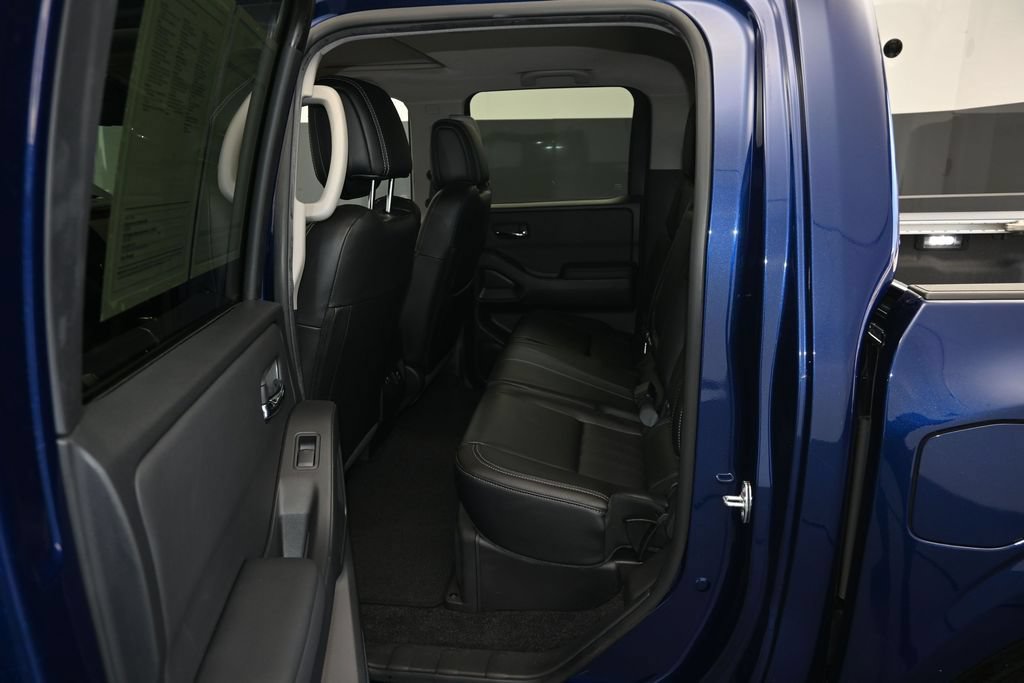 Used 2023 Nissan Frontier SV w/ SV Premium Package AWD/4WD image 22