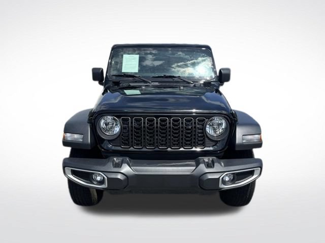Used 2024 Jeep Gladiator Sport AWD/4WD image 2