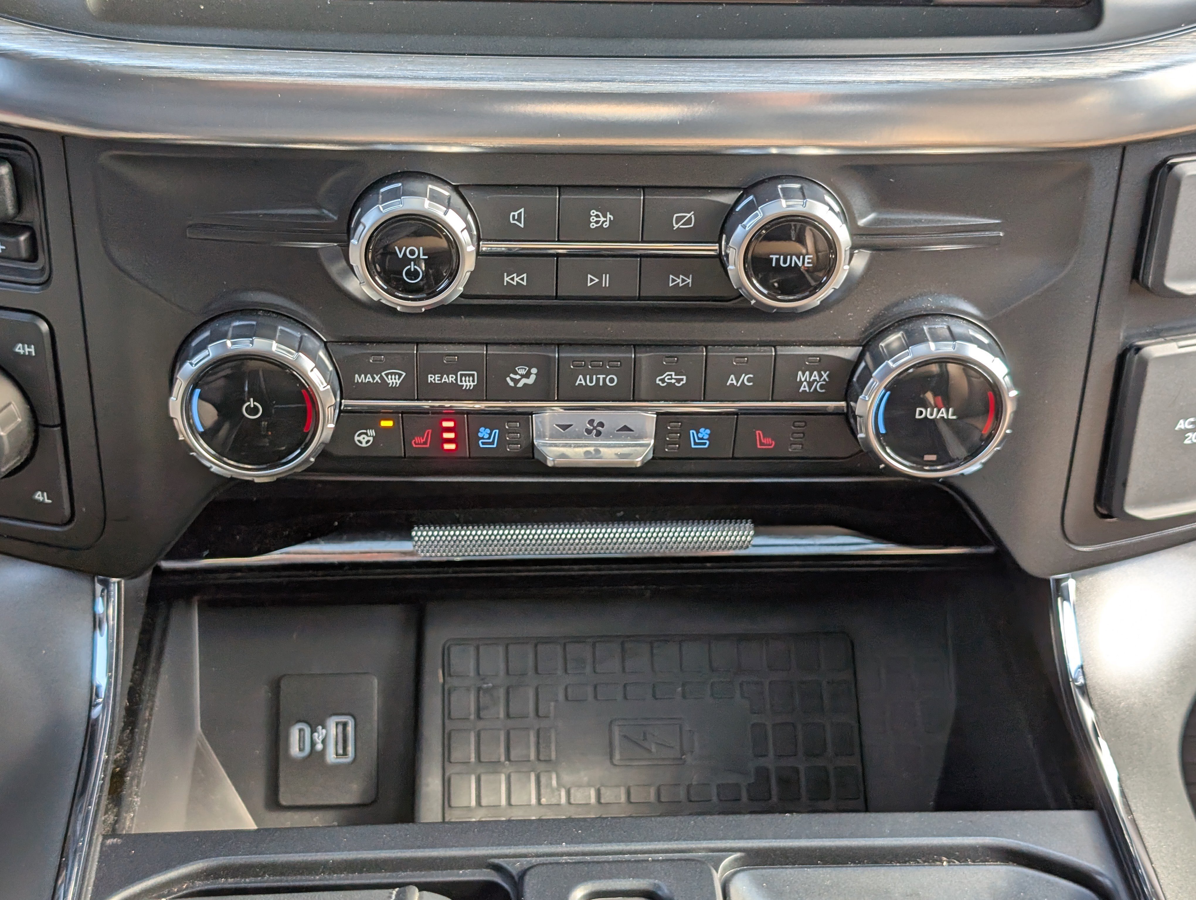 Certified 2022 Ford F150 Lariat w/ Equipment Group 502A High image 31