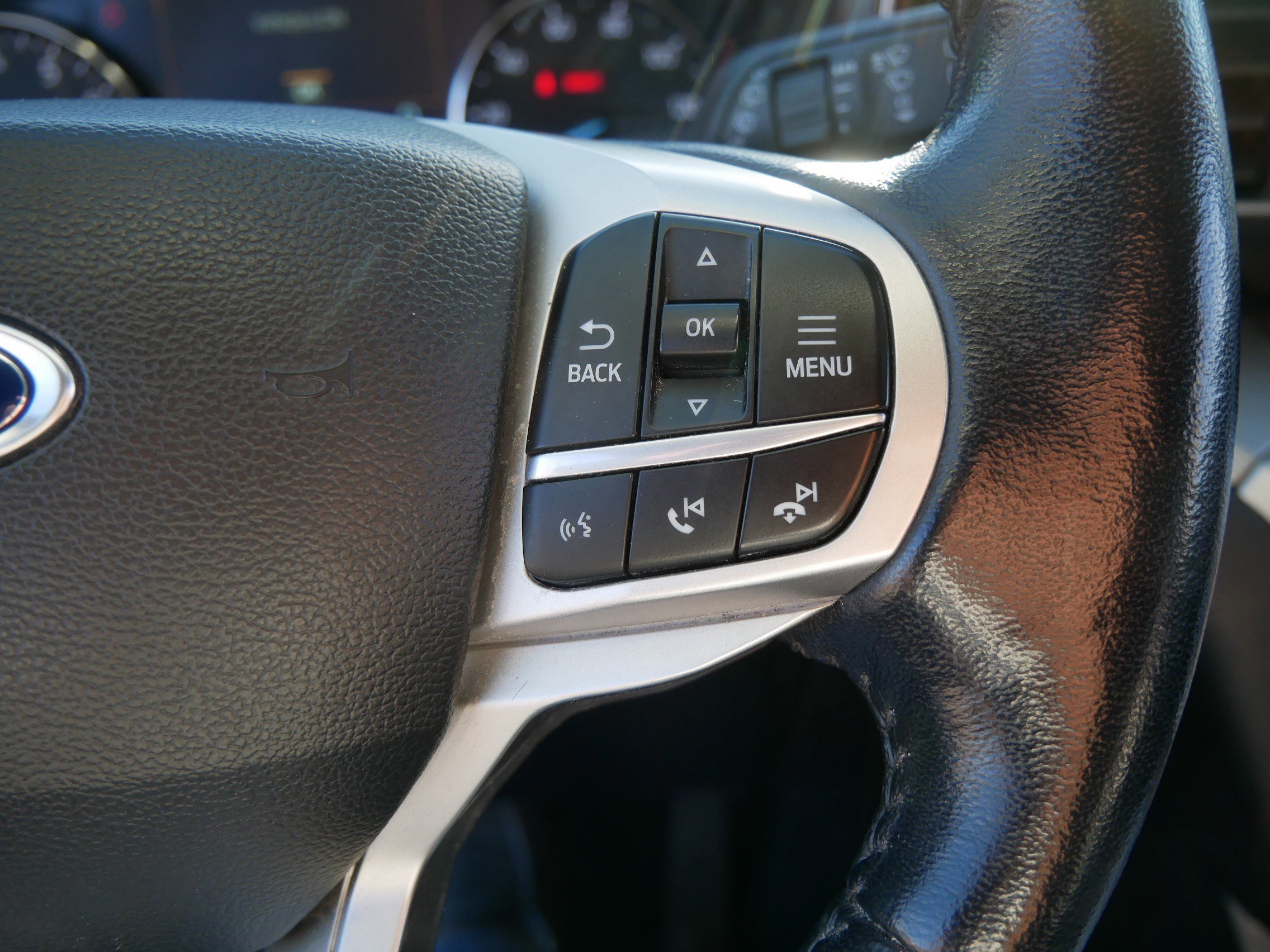 Certified 2022 Ford Explorer XLT w/ Equipment Group 202A image 29