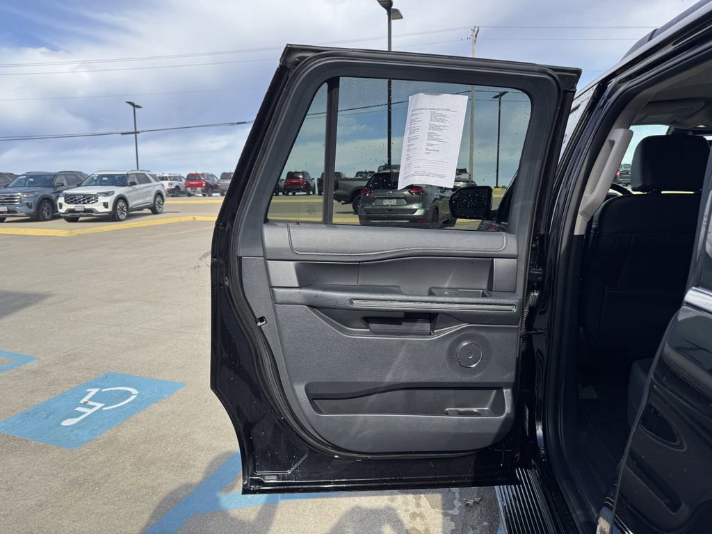 Certified 2024 Ford Expedition Max XLT image 29