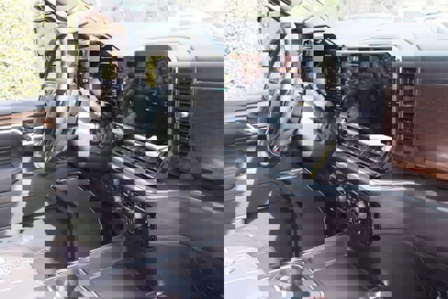 Used 2025 Chevrolet Silverado 2500 High Country w/ High Country Premium Package image 11