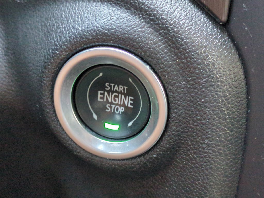 Used 2021 GMC Sierra 2500 AT4 w/ AT4 Premium Plus Package AWD/4WD image 32
