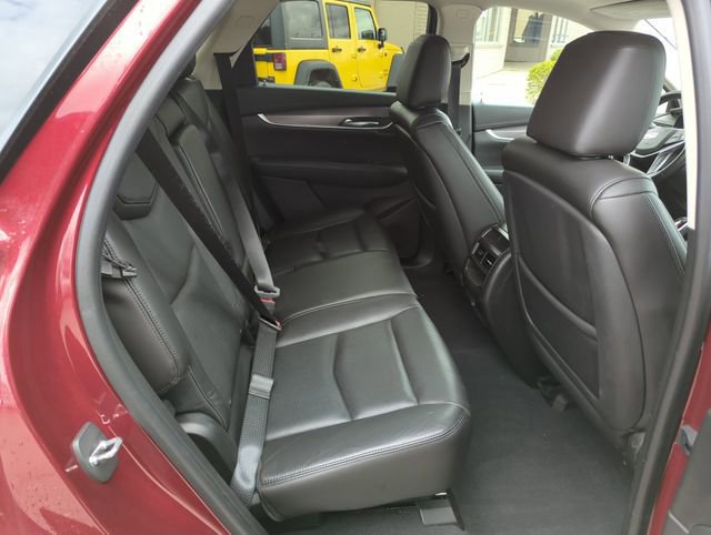 Used 2017 Cadillac XT5 Premium Luxury w/ LPO, Wheel Lock Package image 21