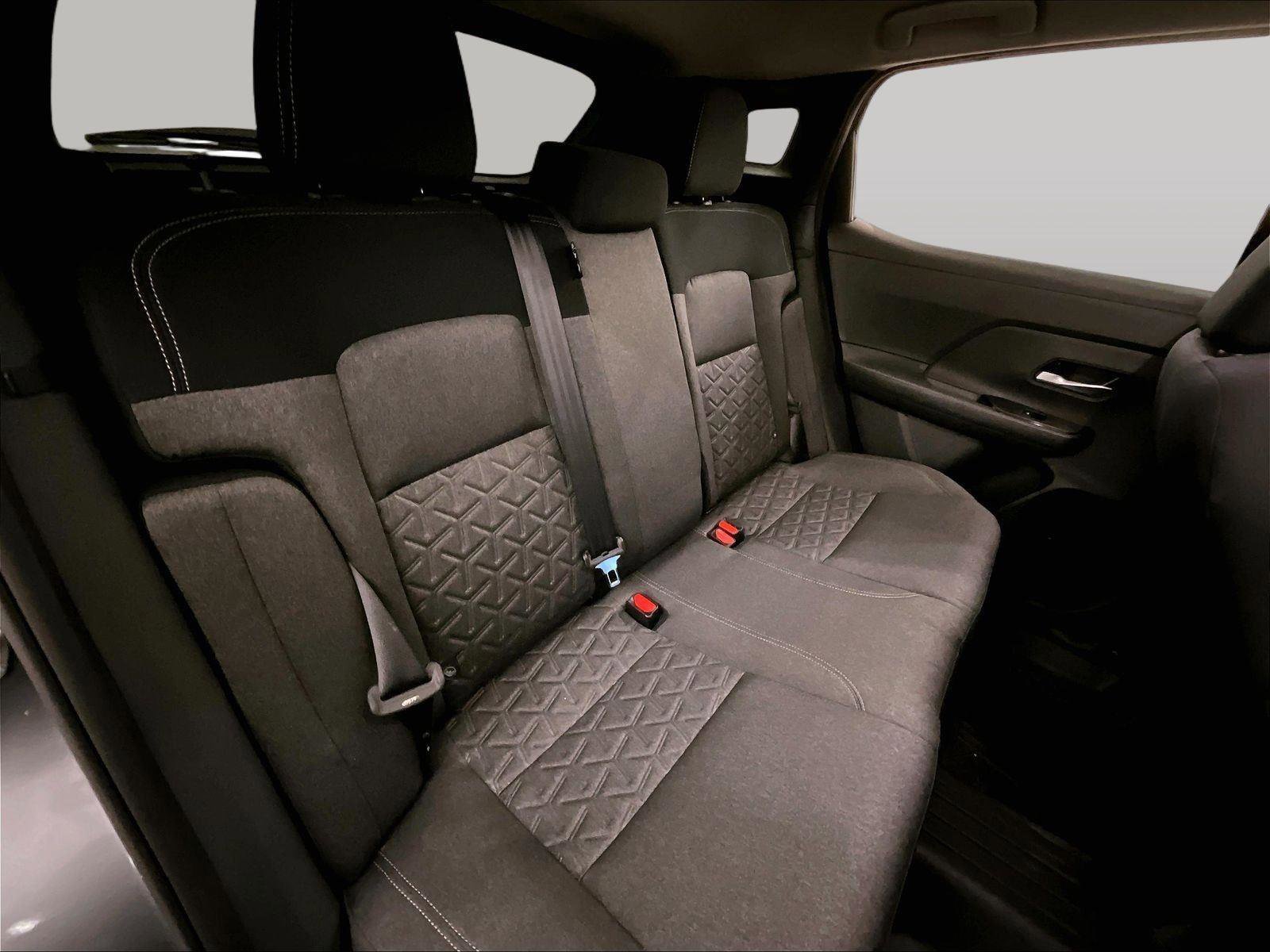 Used 2025 Nissan Kicks SV image 26