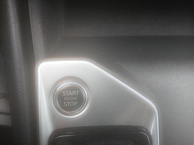 Used 2025 Nissan Altima 2.5 SV FWD image 24