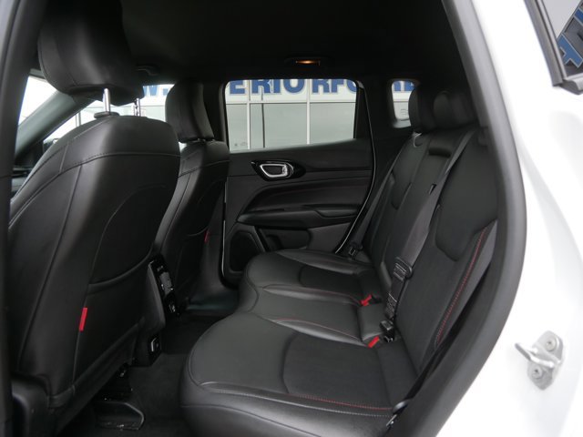 Used 2025 Jeep Compass Trailhawk AWD/4WD image 17