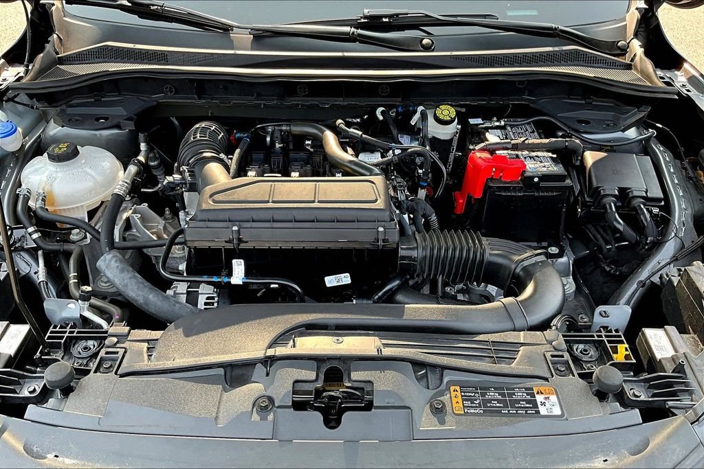 Certified 2025 Ford Escape Active FWD image 32
