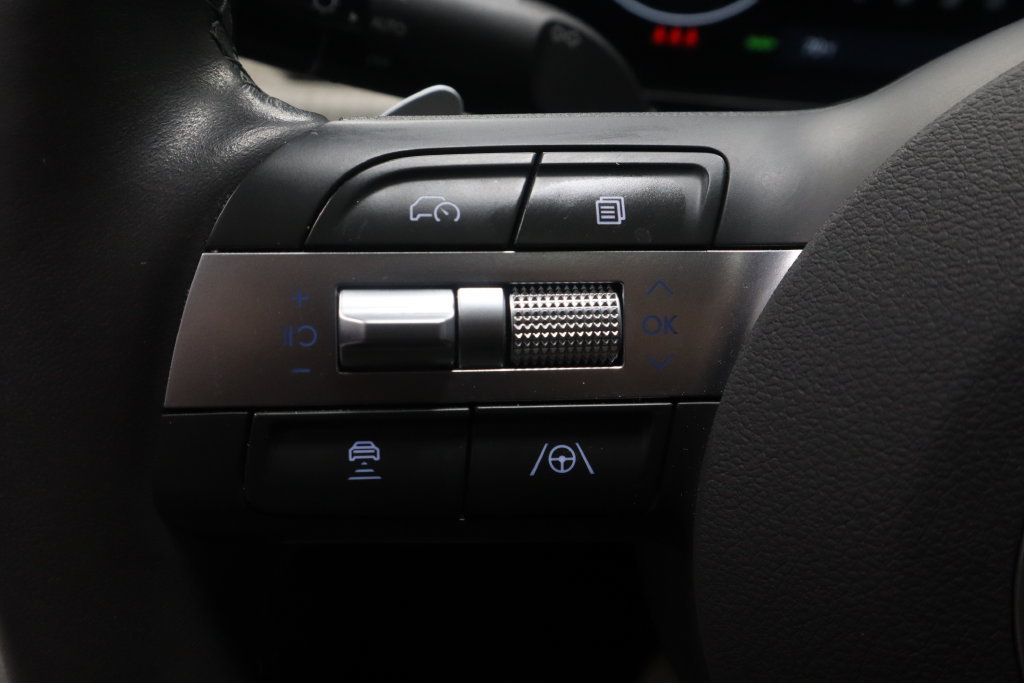 Used 2025 Hyundai Sonata Limited FWD image 22