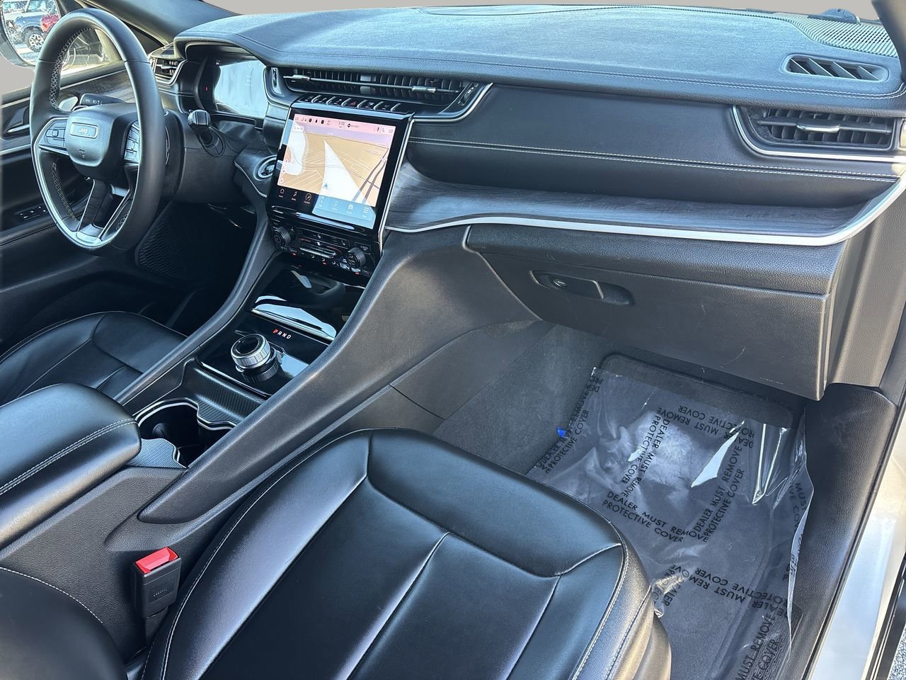 Used 2024 Jeep Grand Cherokee Limited image 17