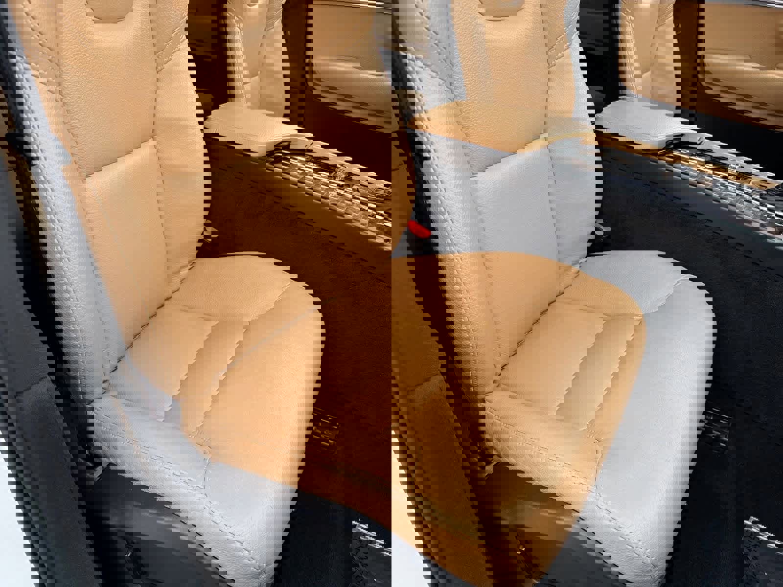 Used 2018 Volvo XC90 T6 Momentum w/ Convenience Package image 23