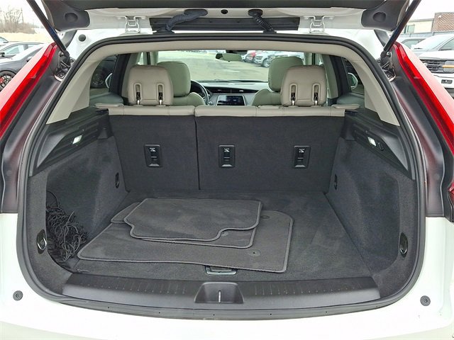 Used 2020 Cadillac XT4 Luxury w/ Cold Weather Package image 30