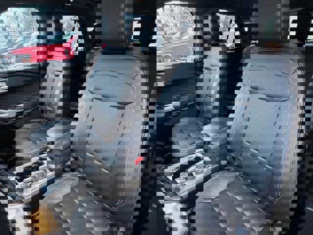 Certified 2023 Ford Explorer Limited w/ Equipment Group 301A image 4