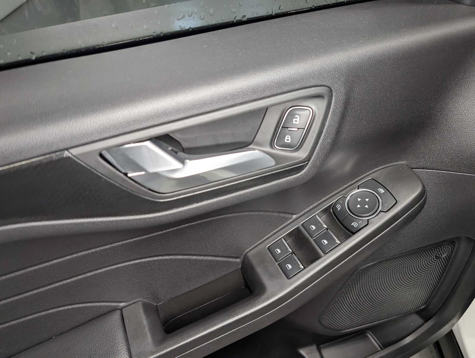 Certified 2021 Ford Escape SEL w/ SEL Stealth AWD Package image 39