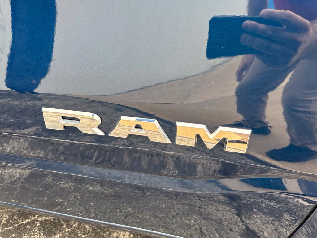 Used 2022 RAM 1500 Big Horn AWD/4WD image 40