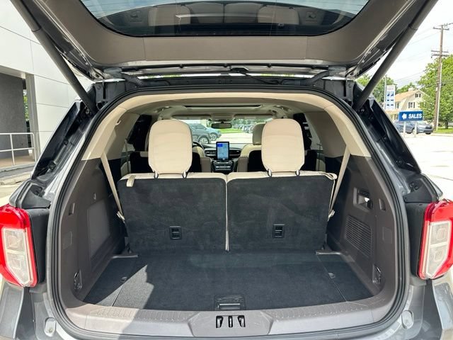 Certified 2021 Ford Explorer Platinum w/ Equipment Group 601A AWD/4WD image 14