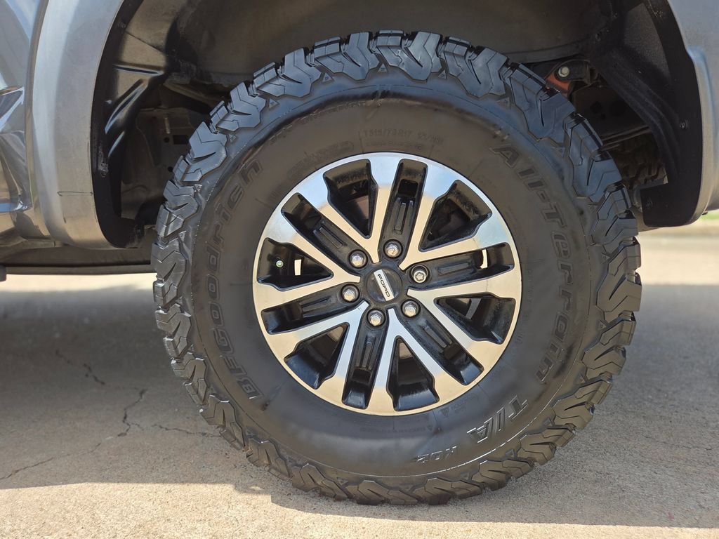 Certified 2020 Ford F150 Raptor w/ Equipment Group 802A Luxury AWD/4WD image 34