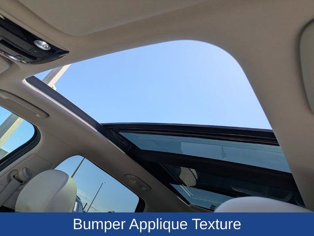 Used 2022 Kia Sorento S w/ Panoramic Sunroof Package FWD image 18