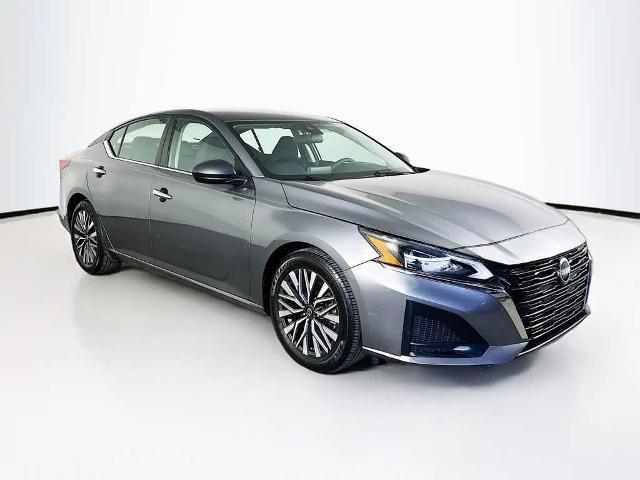 Used 2024 Nissan Altima 2.5 SV FWD image 23