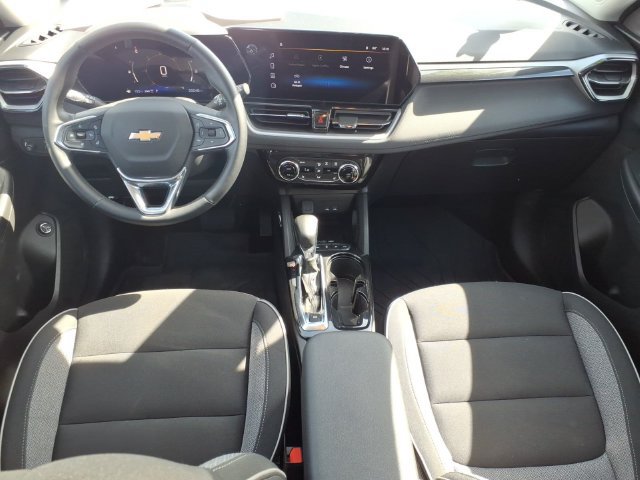 Used 2025 Chevrolet TrailBlazer LT w/ Convenience Package AWD/4WD image 10