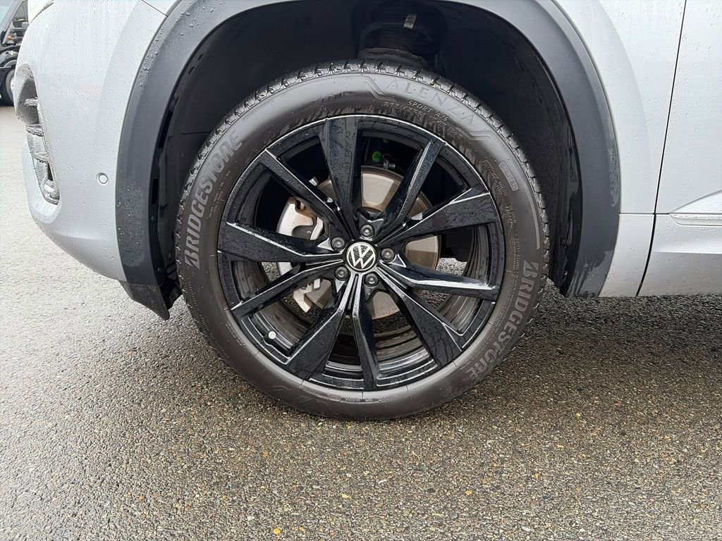 Used 2024 Volkswagen Atlas Cross Sport SEL Premium R-Line image 13