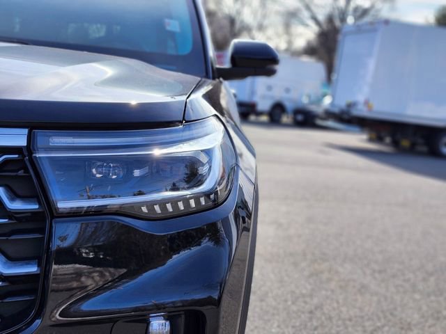 Certified 2025 Ford Explorer Platinum w/ LUX Leather Package image 10