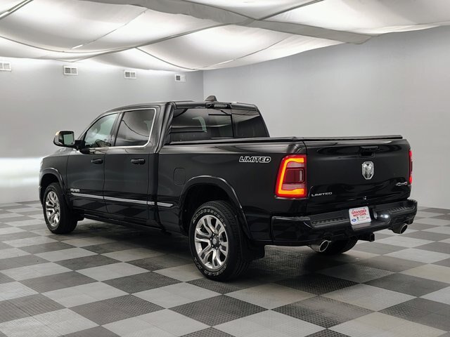 Used 2024 RAM 1500 Limited AWD/4WD image 9