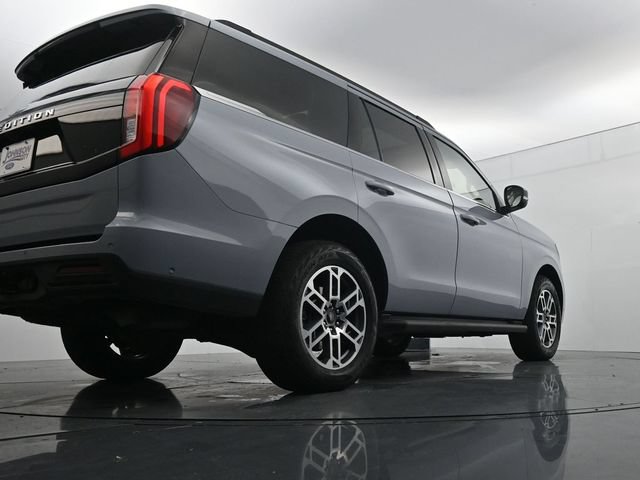 Certified 2025 Ford Expedition Active AWD/4WD image 36