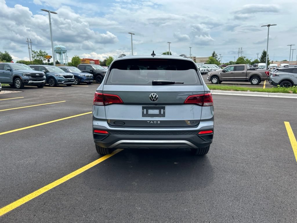 Used 2024 Volkswagen Taos S AWD/4WD image 8