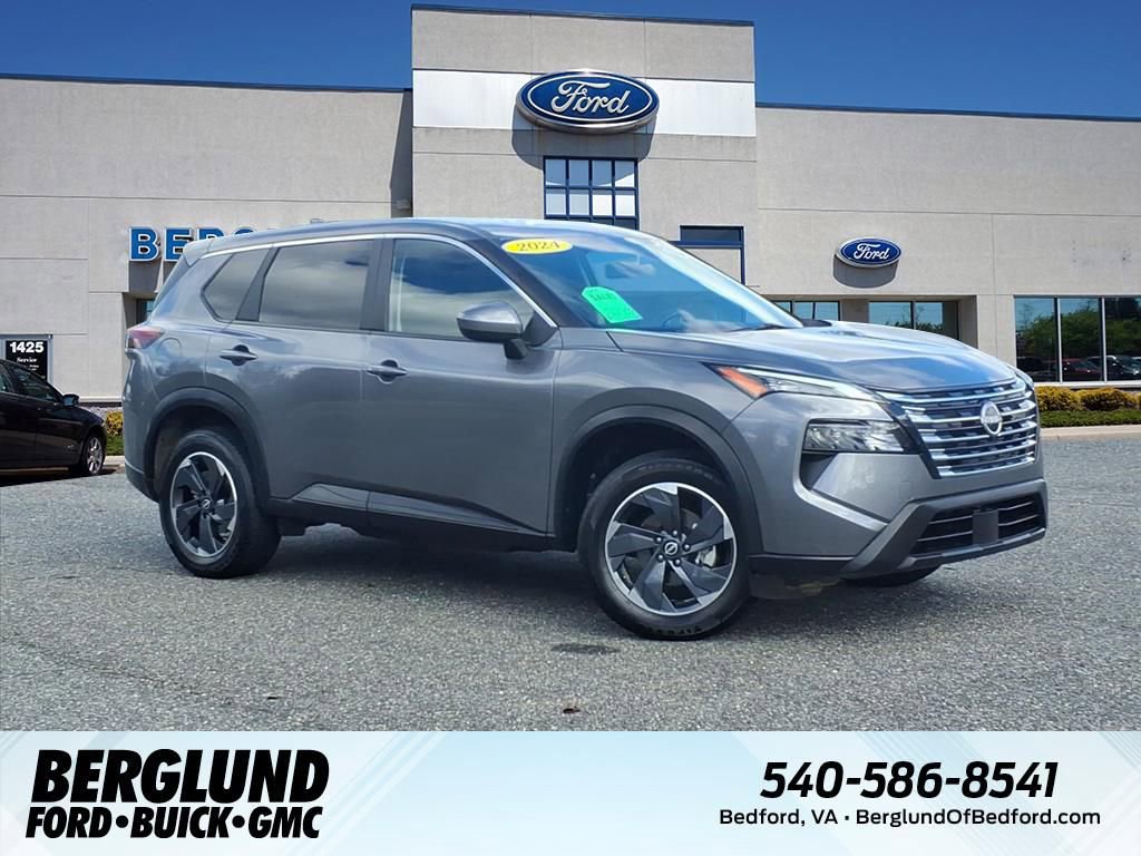 Used 2024 Nissan Rogue SV image 1