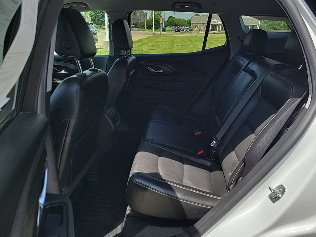 Used 2023 GMC Terrain SLT FWD image 10
