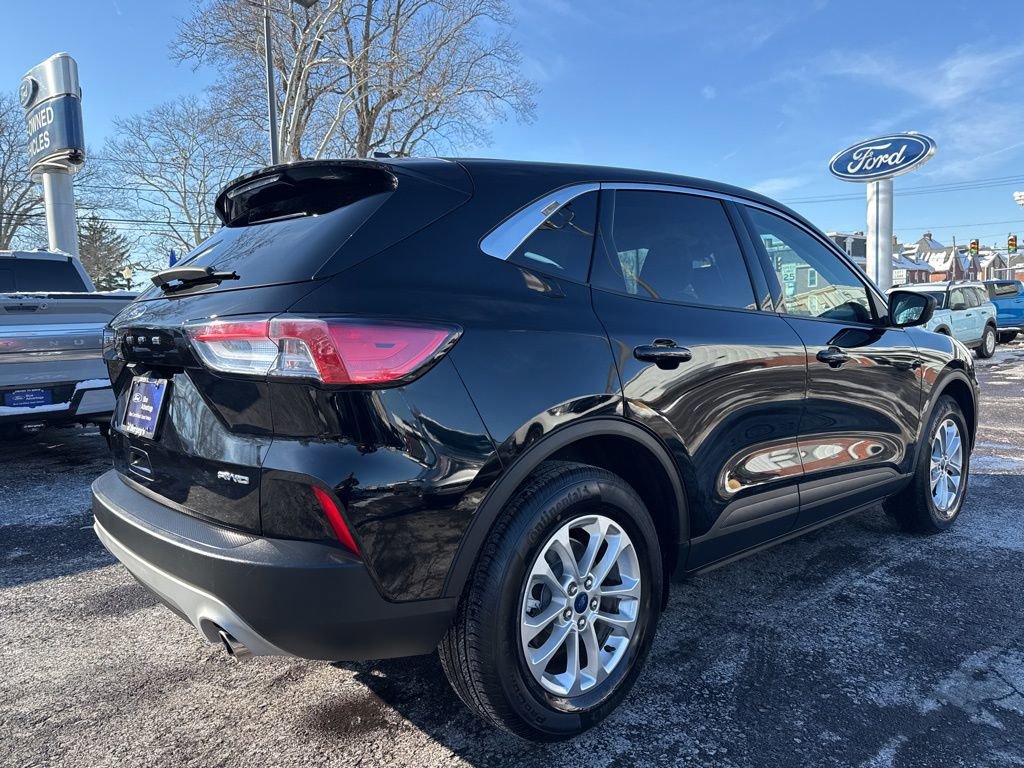 Certified 2022 Ford Escape SE w/ Cold Weather Package image 6