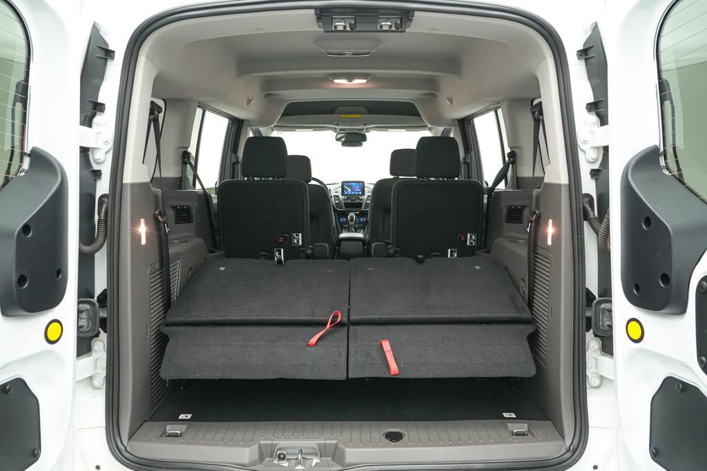 Certified 2022 Ford Transit Connect XLT image 22