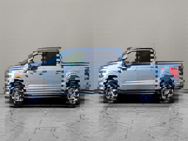 Certified 2022 Ford F150 XLT w/ Equipment Group 302A High image 9