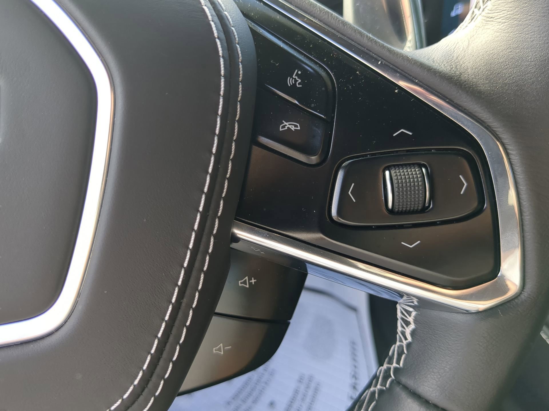 Used 2025 Chevrolet Corvette Stingray Coupe w/ 1LT image 54