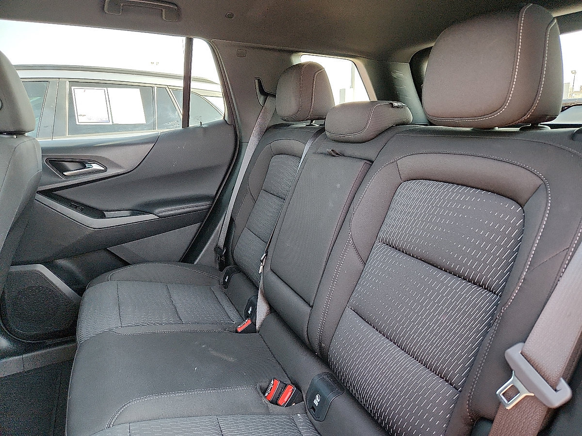 Used 2026 Chevrolet Equinox LT AWD/4WD image 7
