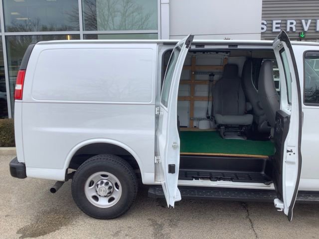 Used 2019 Chevrolet Express 2500 w/ Driver Convenience Package RWD image 22