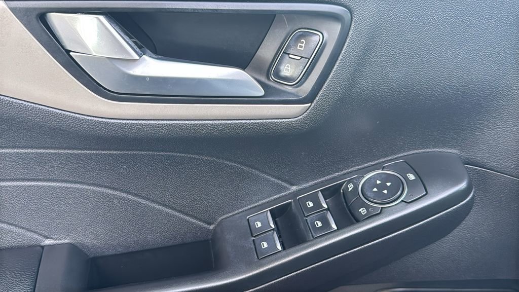 Certified 2022 Ford Escape SEL image 19