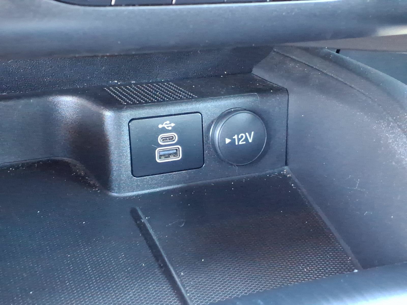 Certified 2025 Ford Escape ST-Line Select AWD/4WD image 20