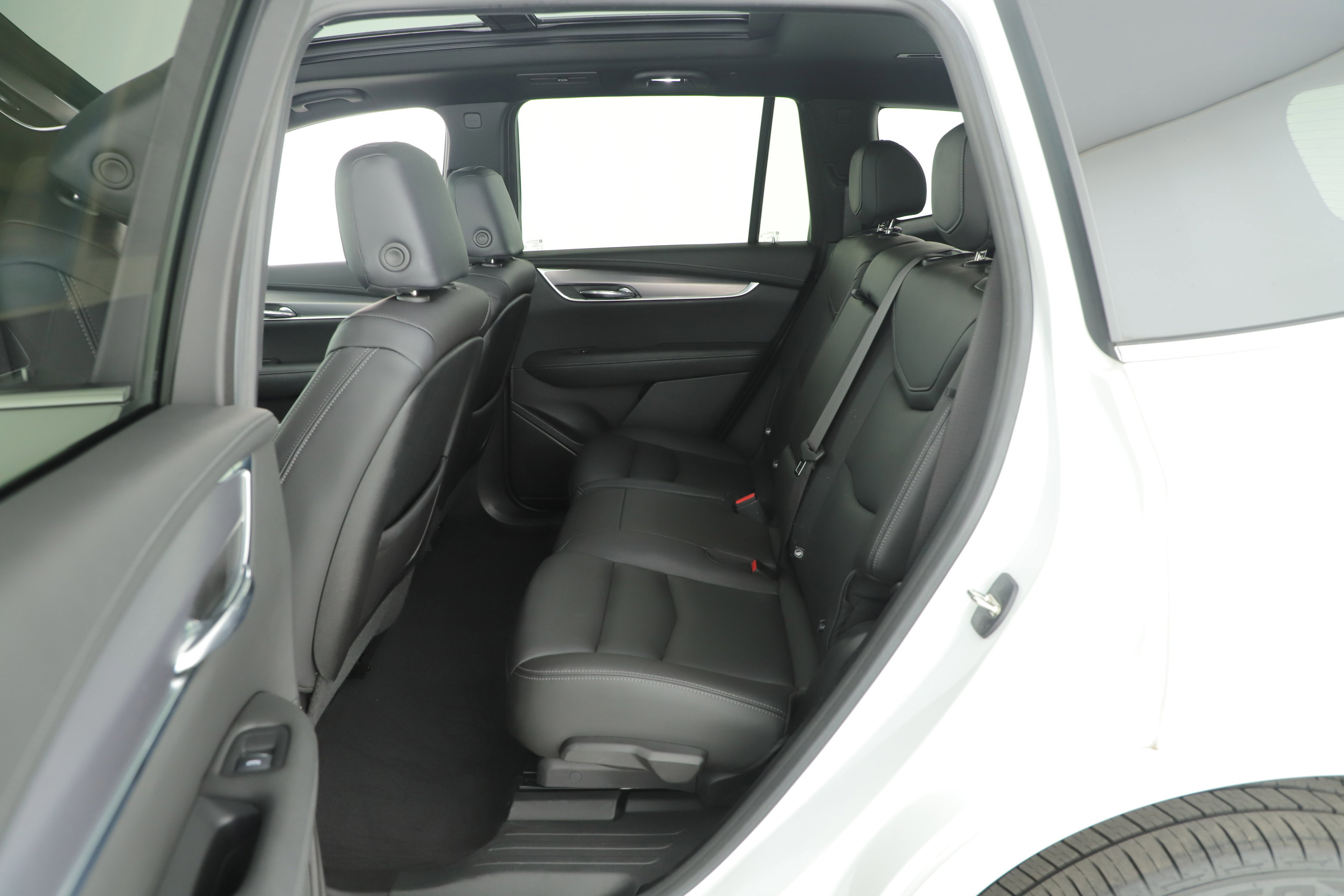 Used 2023 Cadillac XT6 Luxury image 9