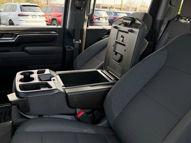 Used 2025 Chevrolet Silverado 2500 LT w/ Convenience Package AWD/4WD image 29