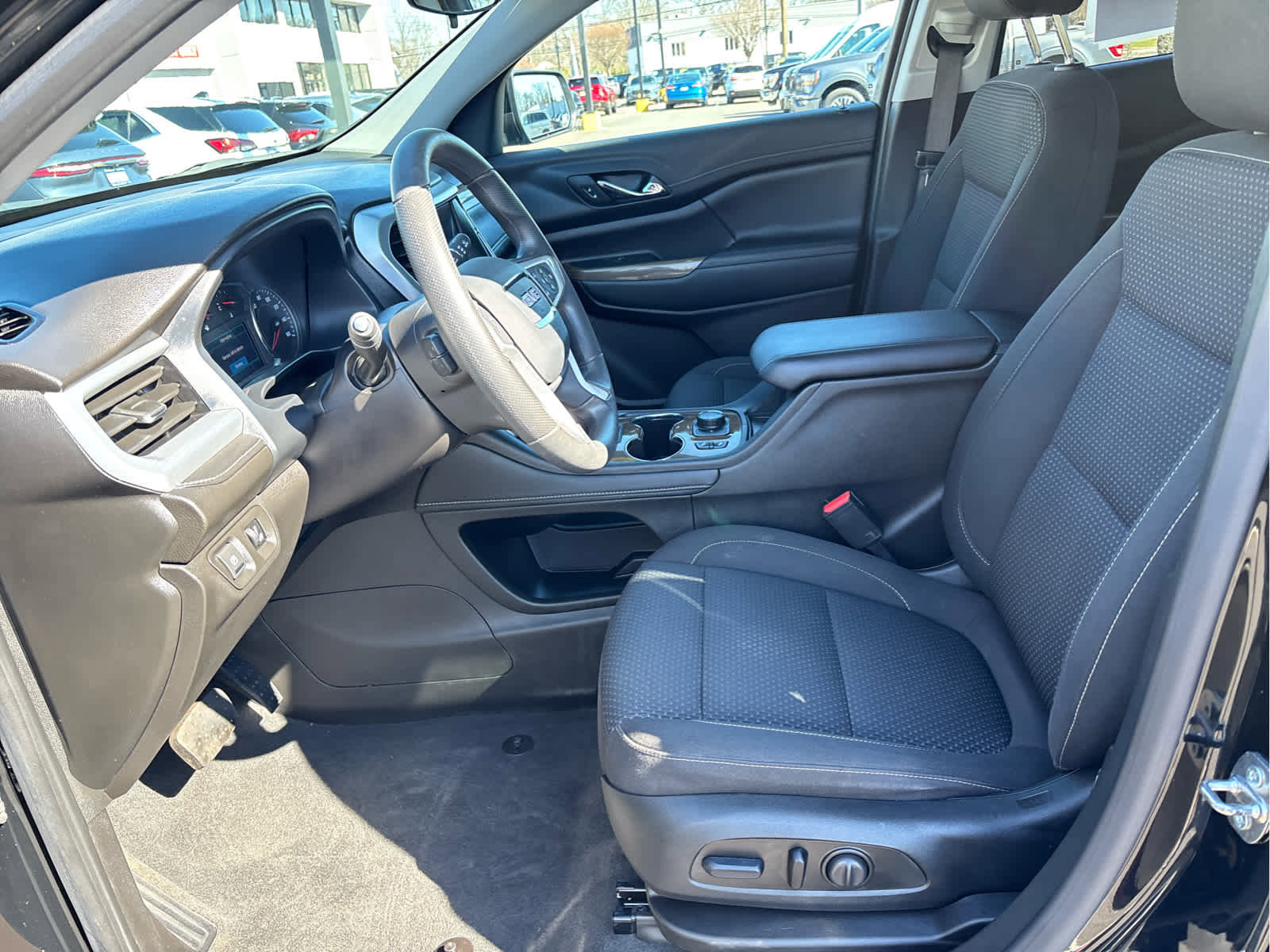 Used 2023 GMC Acadia SLE w/ Driver Convenience Package image 8