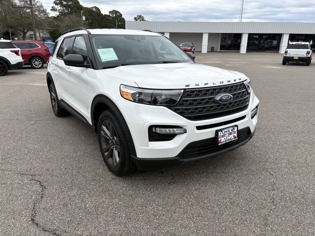 Certified 2021 Ford Explorer XLT w/ Equipment Group 202A image 7