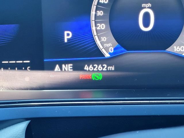 Used 2022 Volkswagen Taos SE w/ Panoramic Sunroof Package FWD image 24