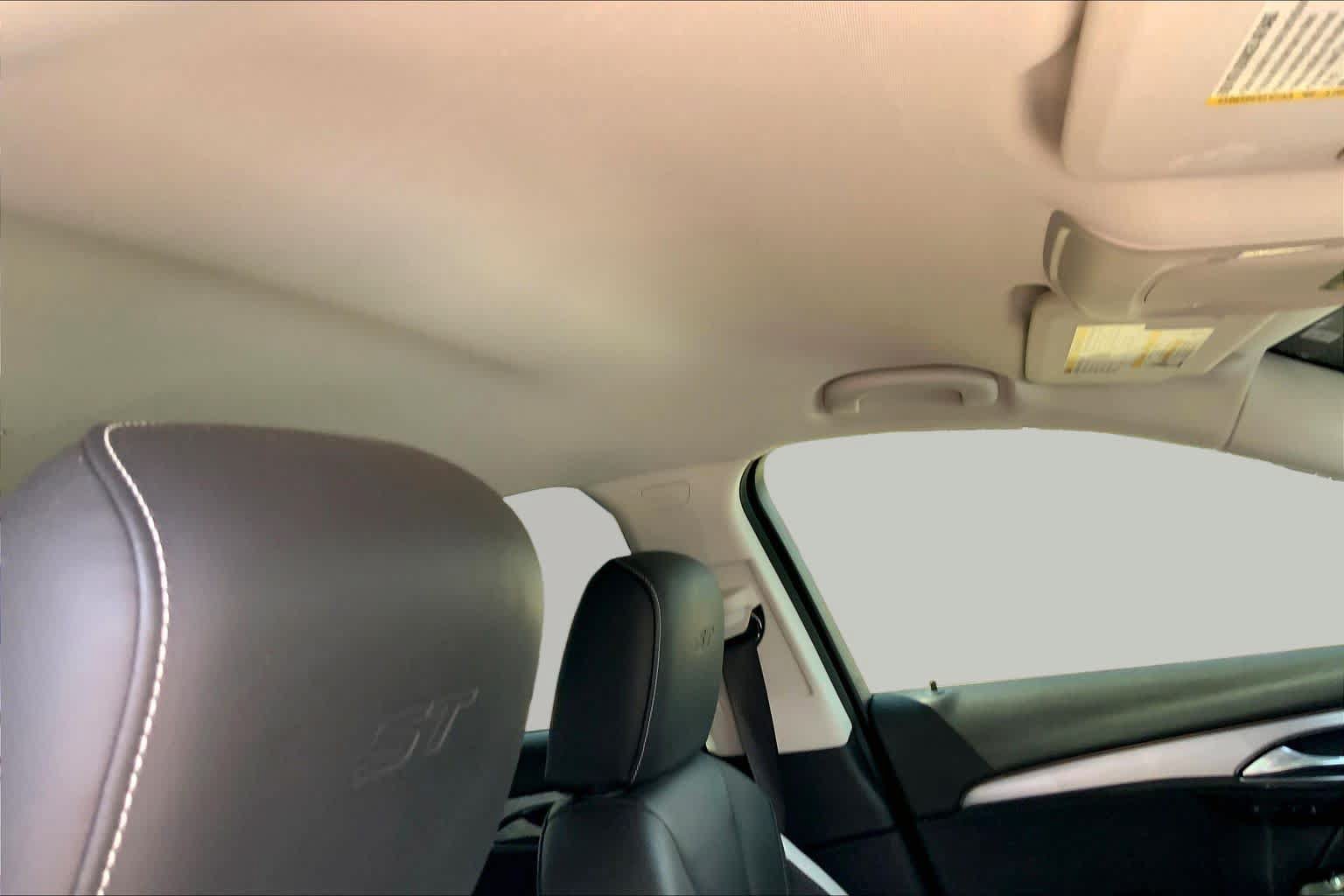 Used 2025 Buick Envision Sport Touring AWD/4WD image 14